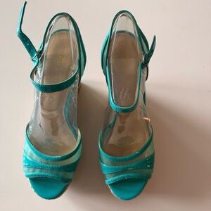 Enzo Angiolini Women's Peep Toe Wedge Sandals